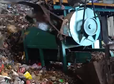 Máy xử lý rác